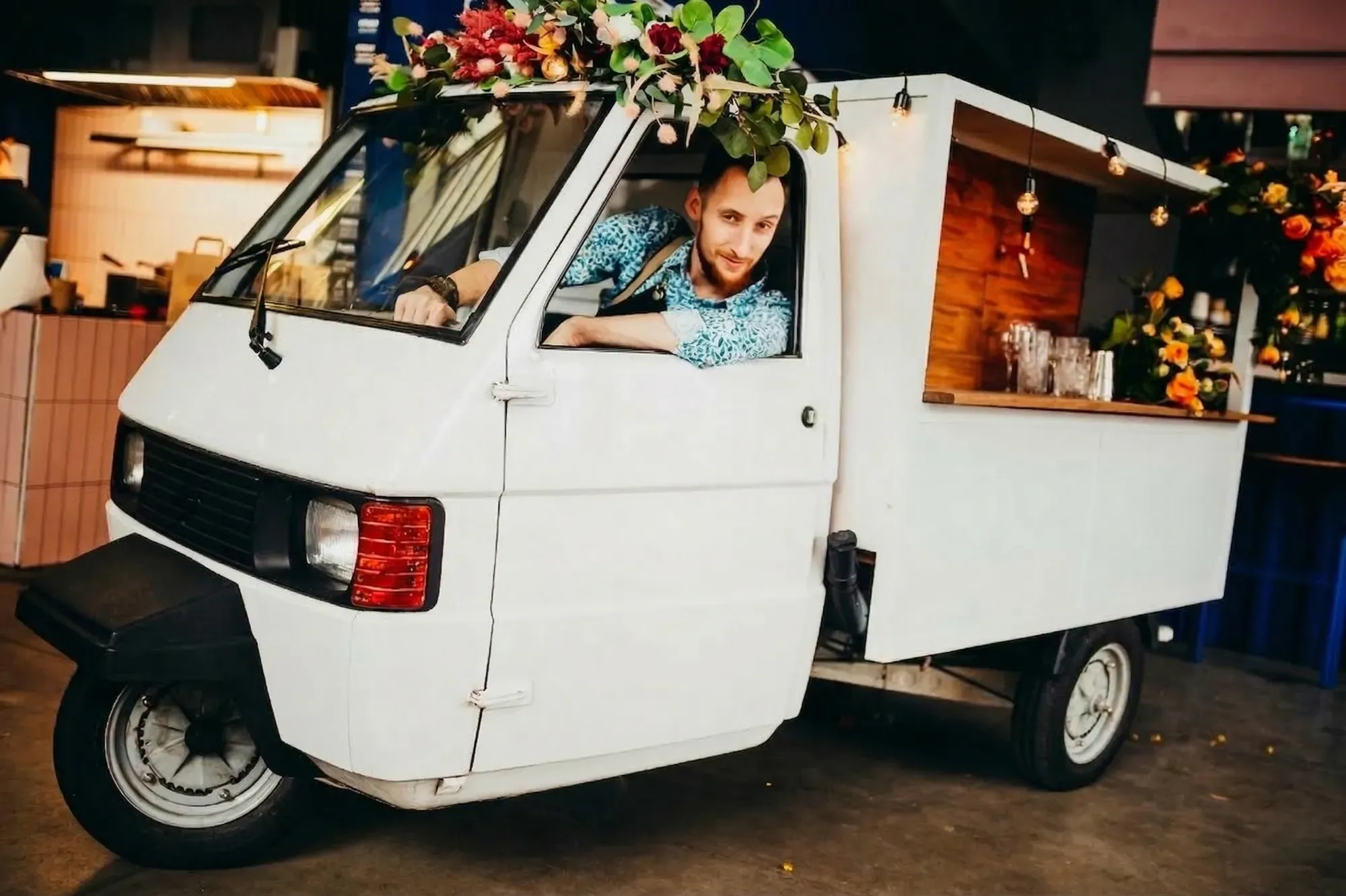 Odrestaurowany włoski van Piaggio